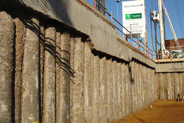 Stützmauer spundwände Bau Parkplatz