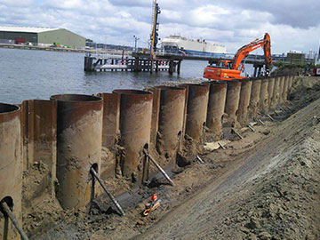 21.000 Tonnen röhrenförmige Spundwand versendet zum Hafen von Manzanillo, Mexiko.